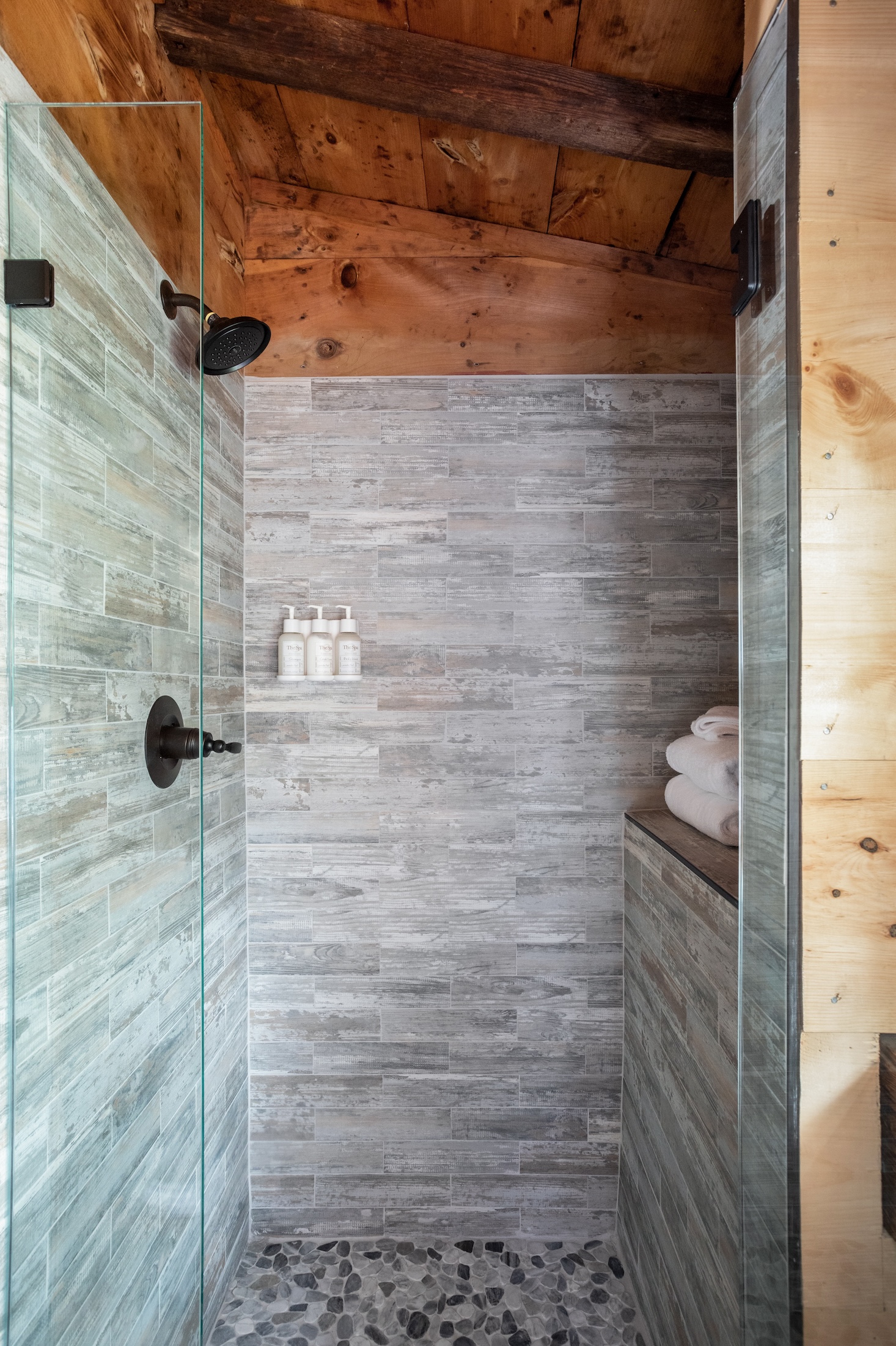 A shower at Fugger Cabin at Barnsley Resort.