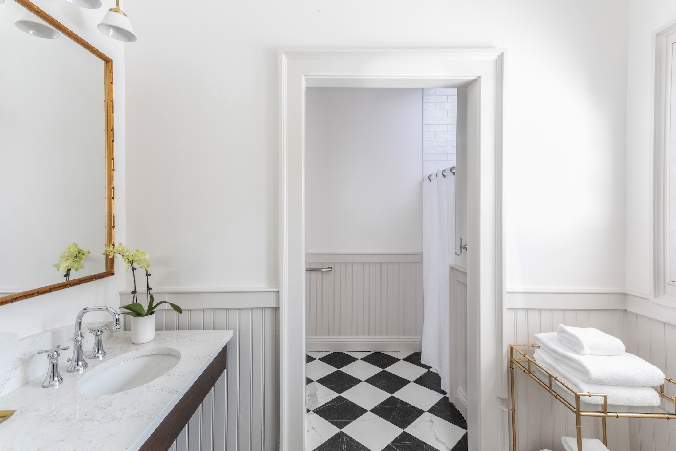 The accessible bathroom in Manor cottage at Barnsley Resort.