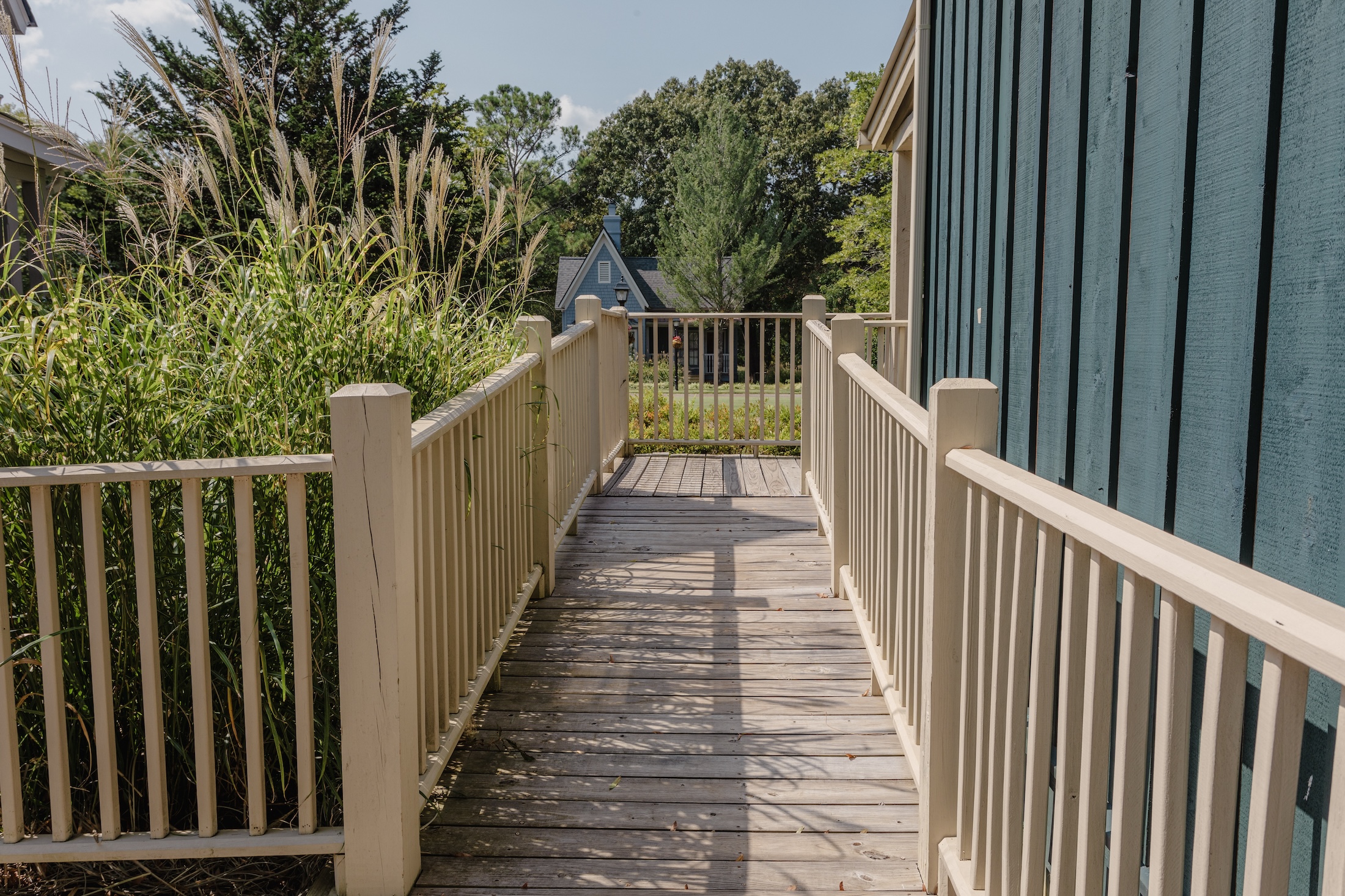 An accessible ramp into a Manor cottage at Barnsley Resort.