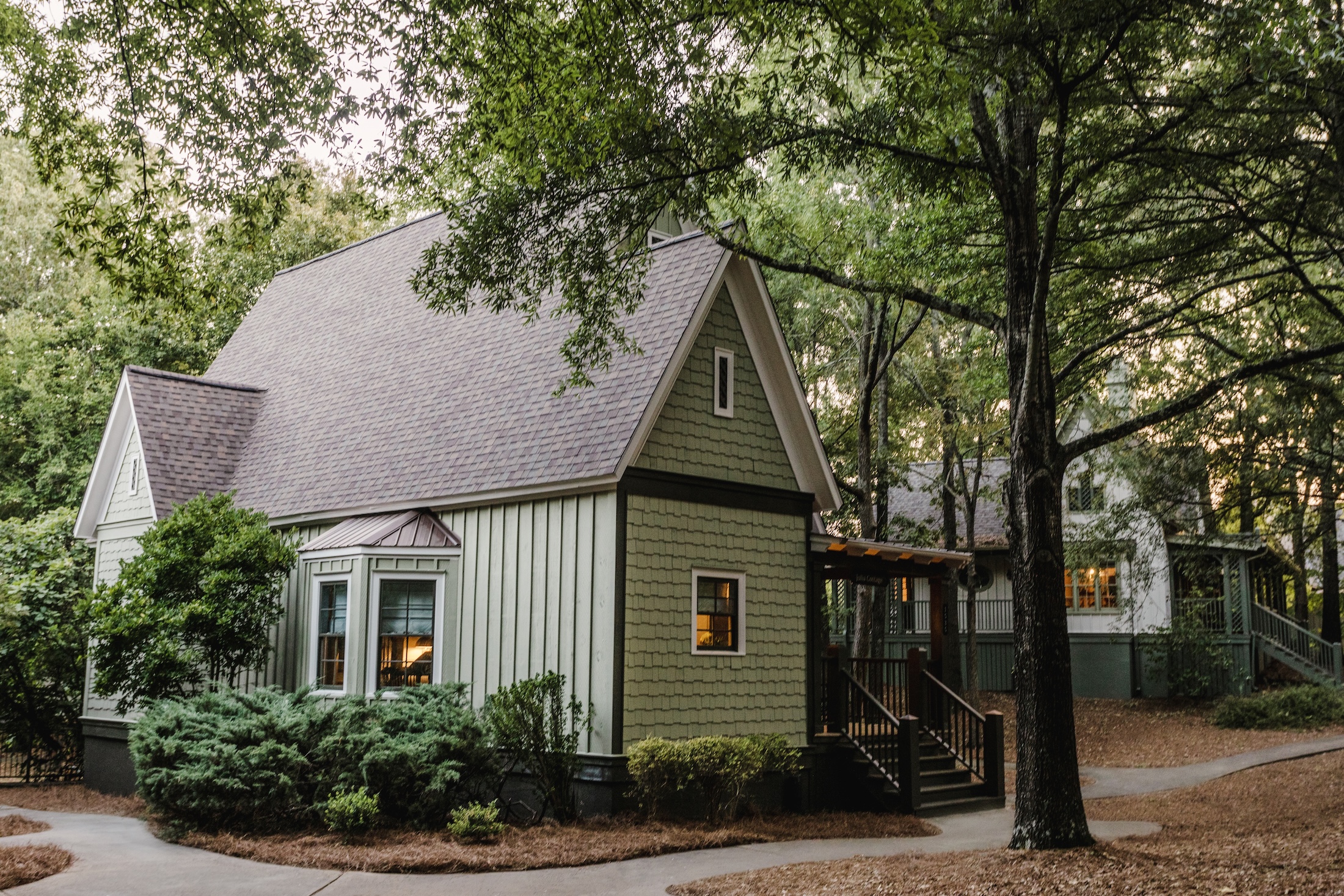 Exterior of Julia Cottage at Barnsley Resort.